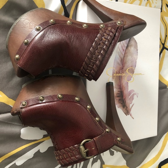 Jessica Simpson Chunky Platforms - Picture 4 of 5